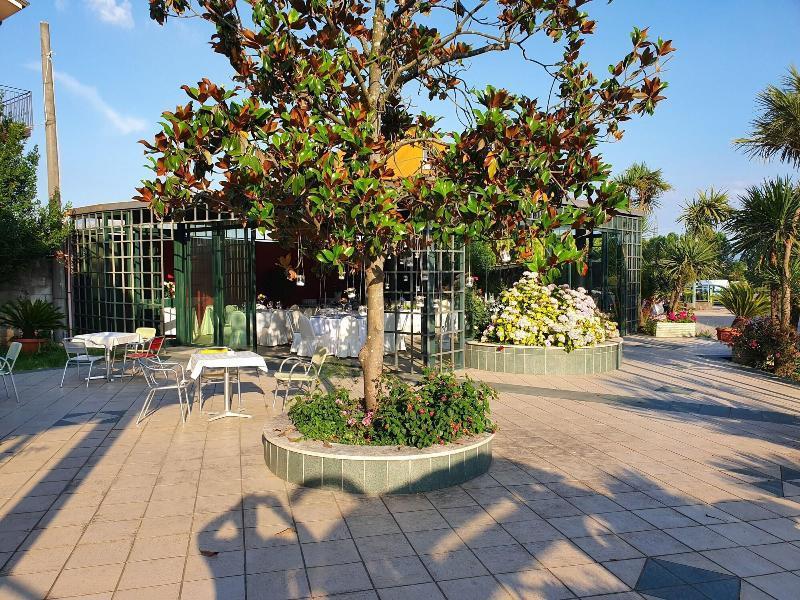 Hotel Ristorante La Campagnola Cassino Buitenkant foto