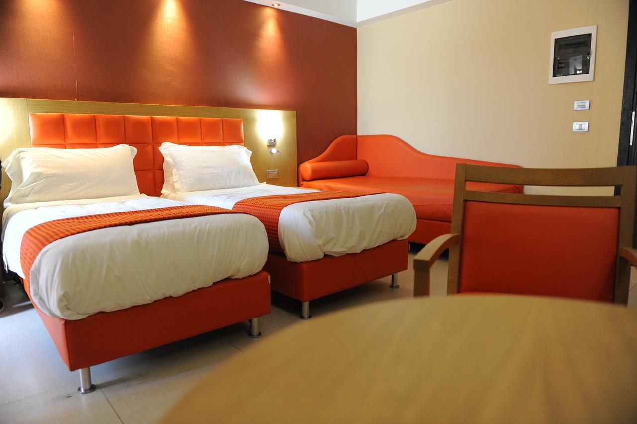 Hotel Ristorante La Campagnola Cassino Buitenkant foto
