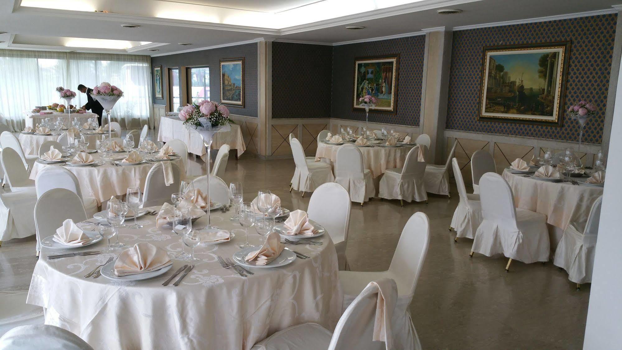 Hotel Ristorante La Campagnola Cassino Buitenkant foto