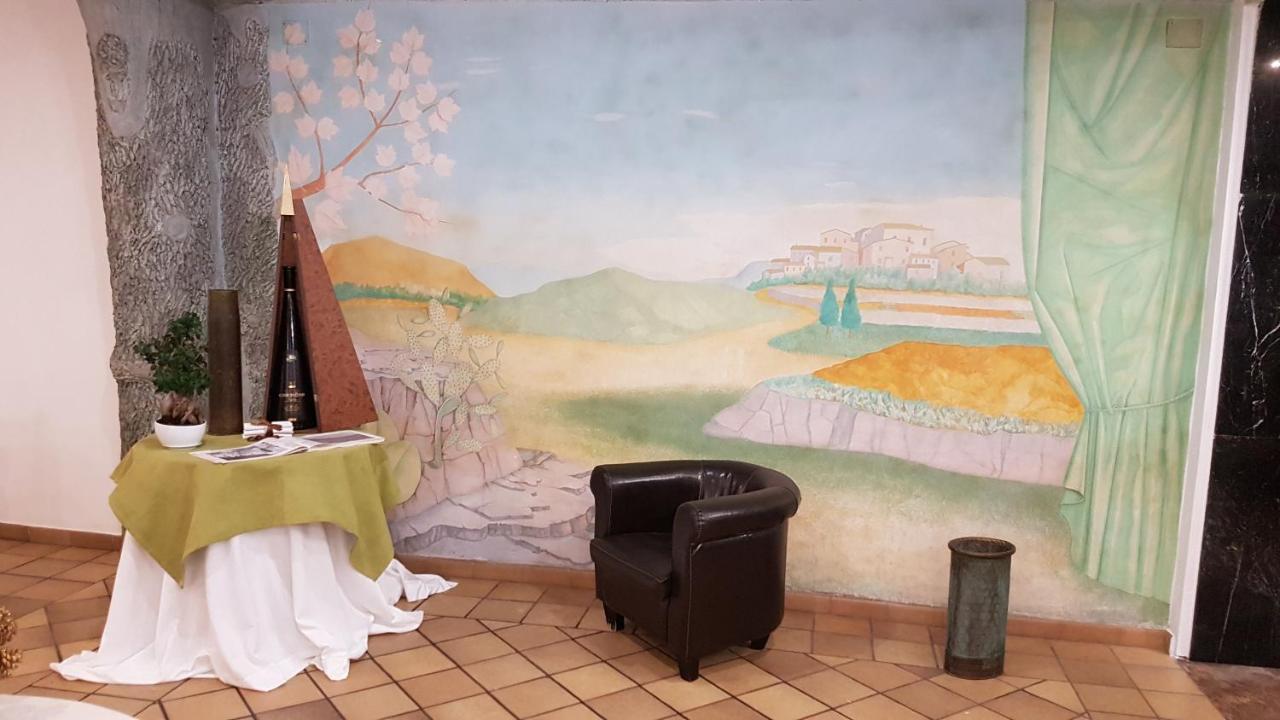 Hotel Ristorante La Campagnola Cassino Buitenkant foto