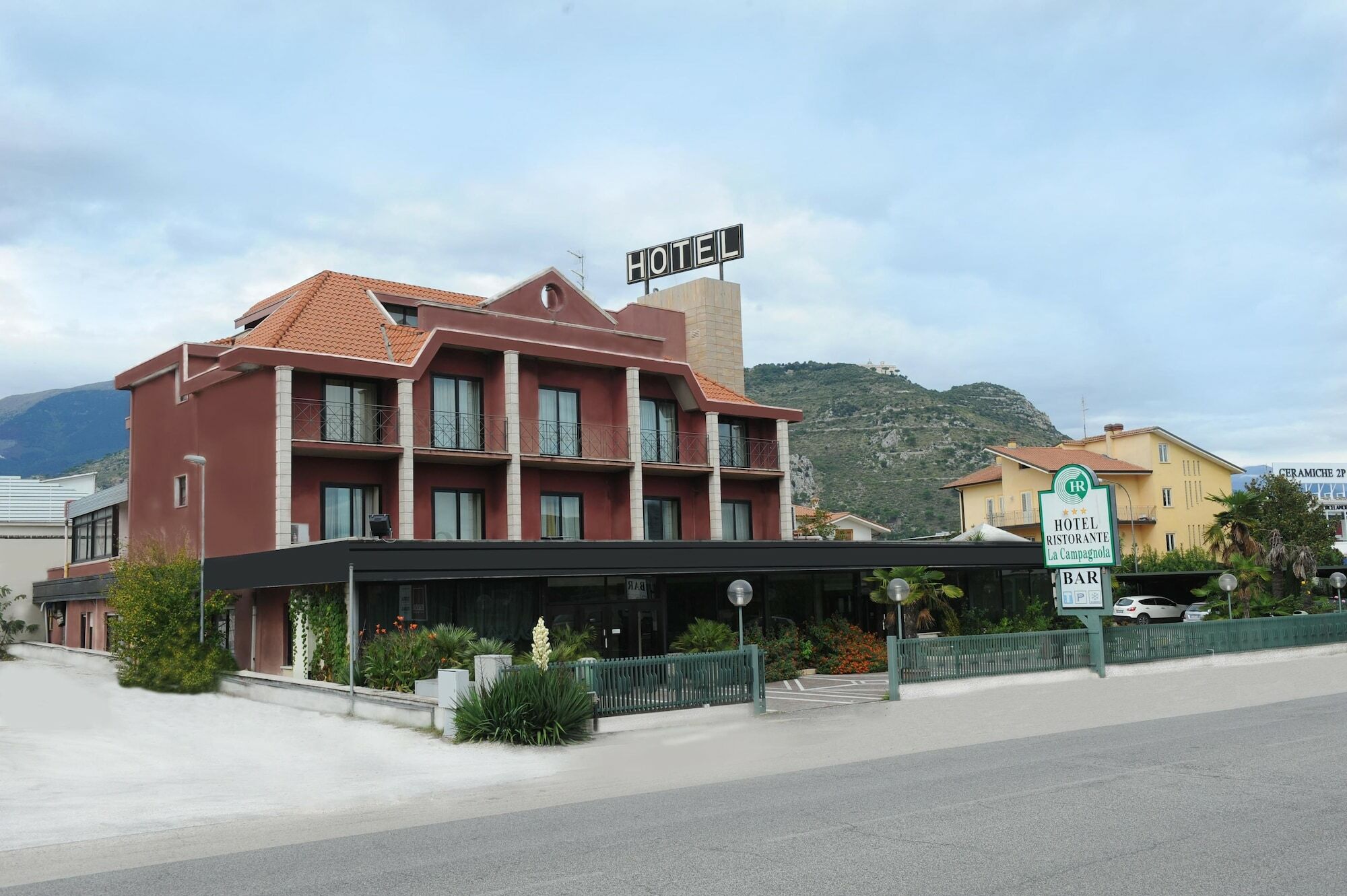 Hotel Ristorante La Campagnola Cassino Buitenkant foto
